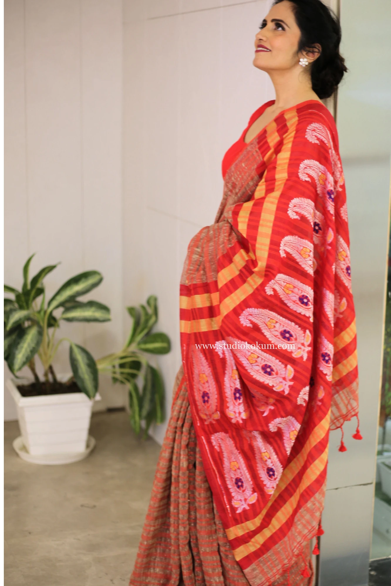 Royal Fusion of Jute & Zari - Riwayat : Jute Cotton Banarasi with Blouse